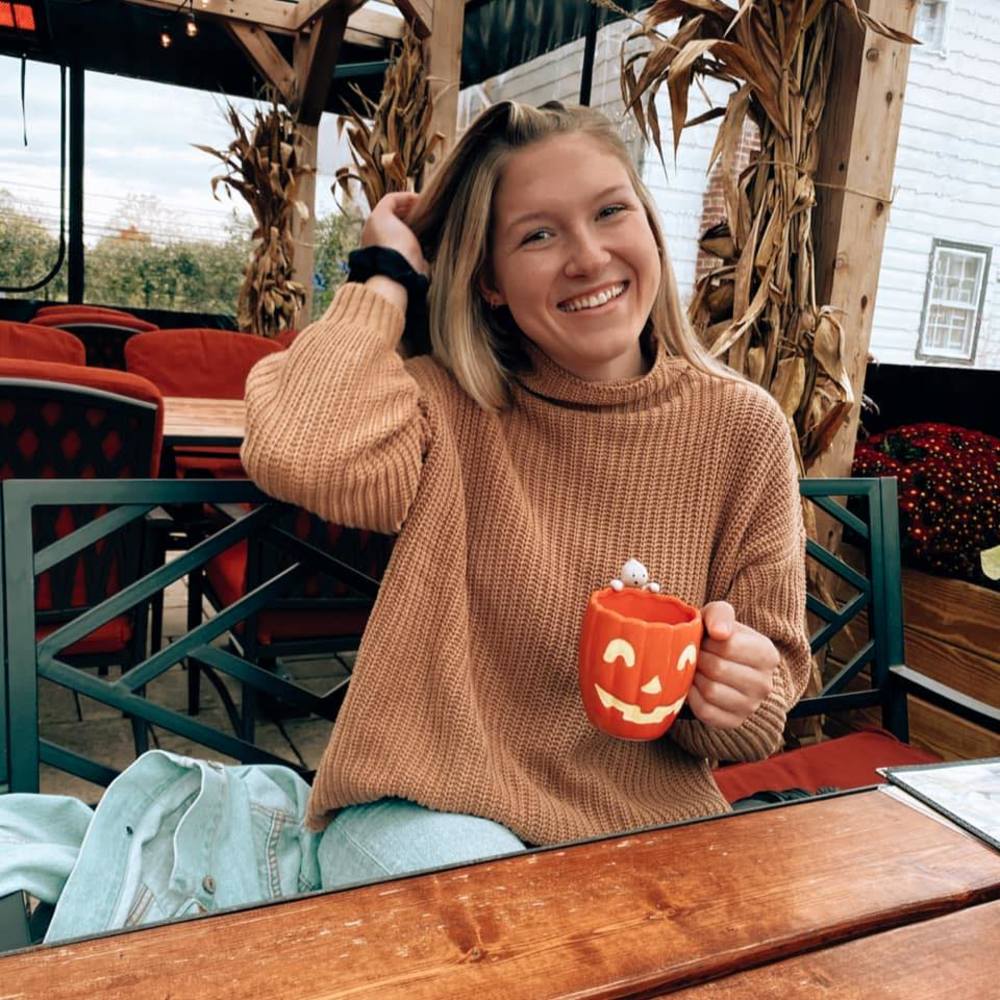 Meet your Posher, Abby